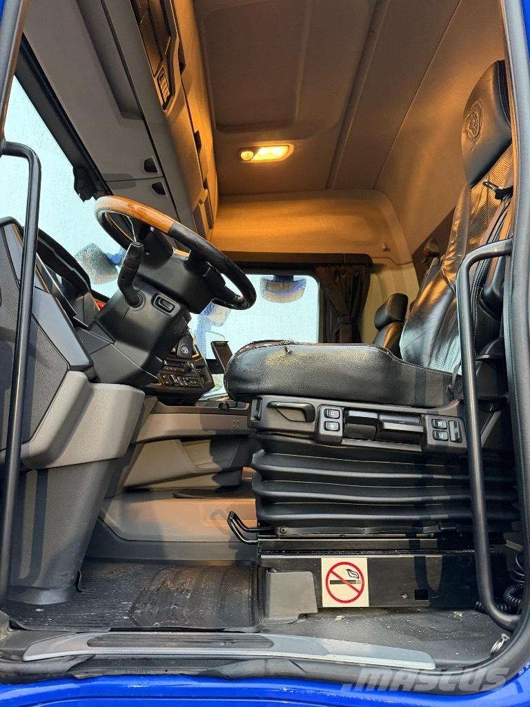 Scania R540B8x4*4NB Camiões de chassis e cabine