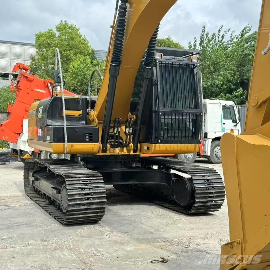 CAT 320D2 Escavadoras de rastos