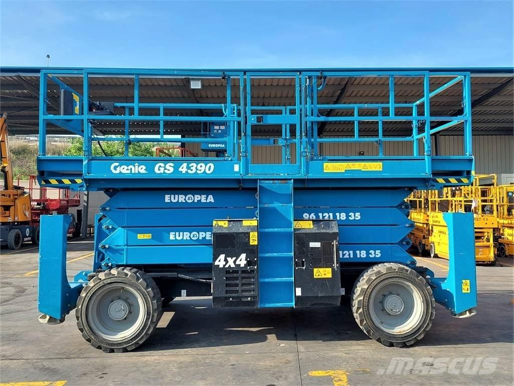 Genie GS4390 Elevadores de tesoura