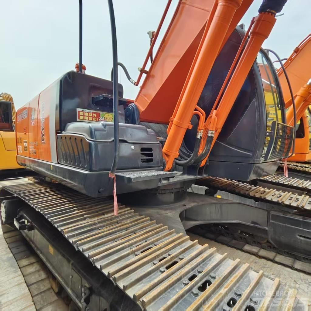 Hitachi ZX 210 Escavadoras de rastos