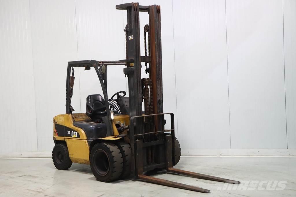 CAT DP30N Empilhadores Diesel