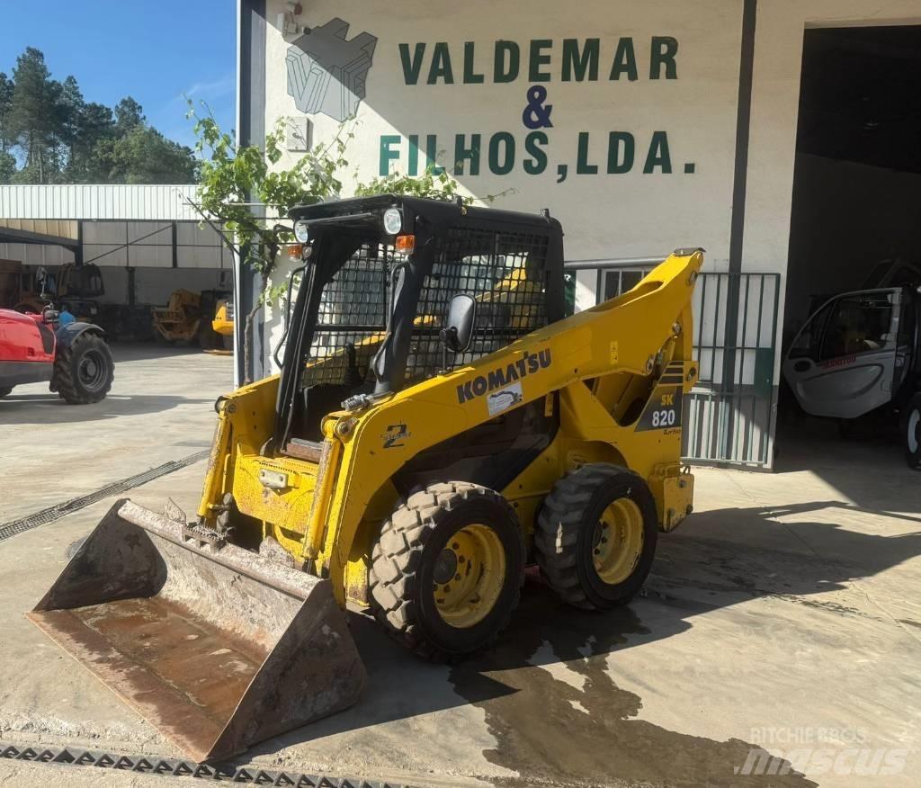 Komatsu SK 820-5 Carregadoras de direcção deslizante