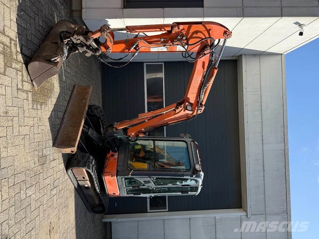 Hitachi ZX30U Mini Escavadoras <7t