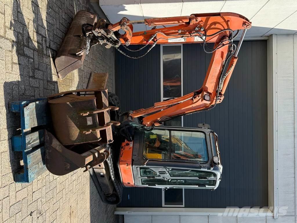 Hitachi ZX30U Mini Escavadoras <7t
