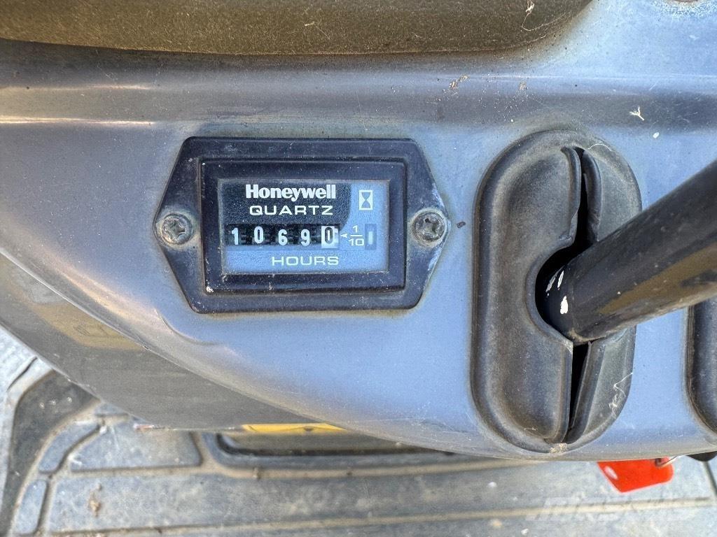 Yanmar SV08 (1C631) Mini Escavadoras <7t