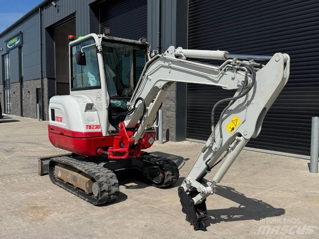 Takeuchi TB 230 Mini Escavadoras <7t