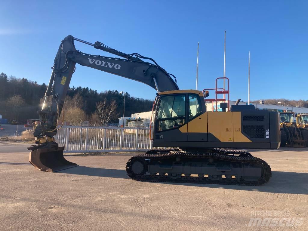 Volvo EC 220 E Escavadoras de rastos