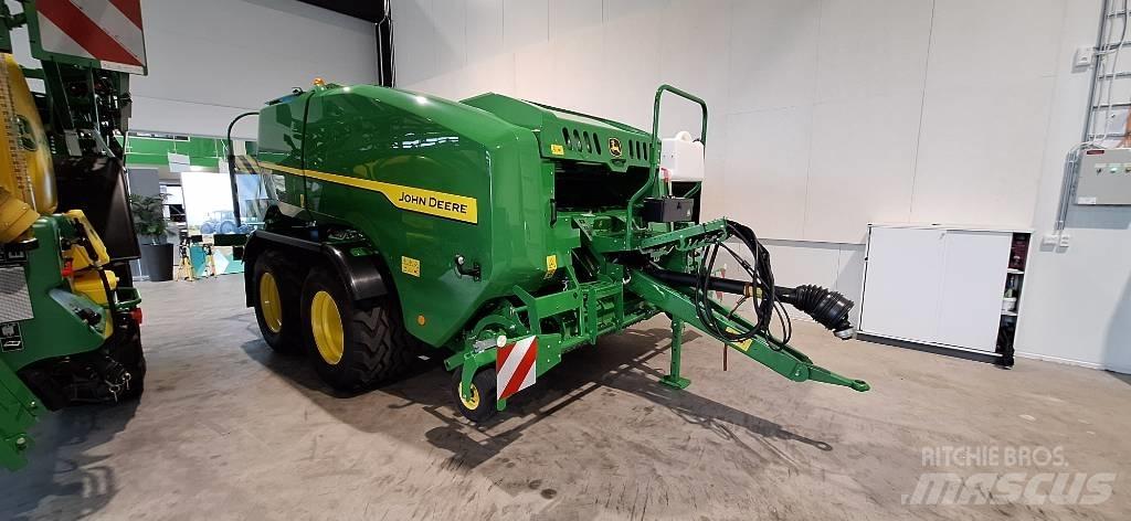 John Deere C441R Enfardadeira de rolos