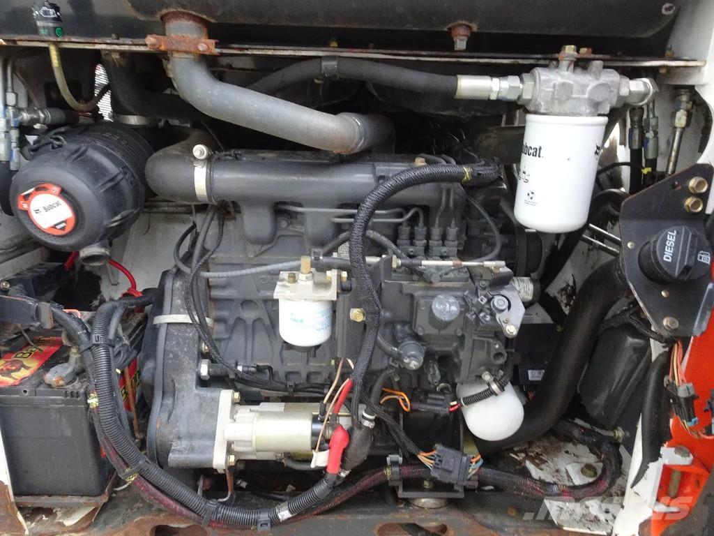 Bobcat T110 Carregadoras de direcção deslizante