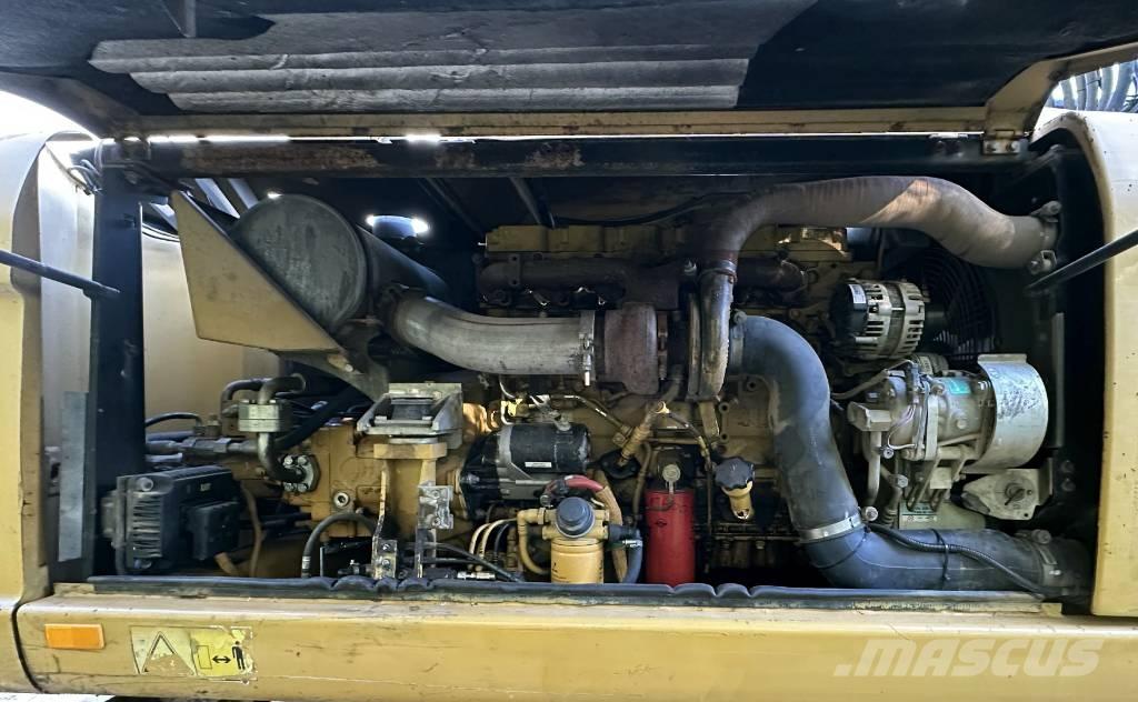 CAT M 316 D Escavadoras de rodas