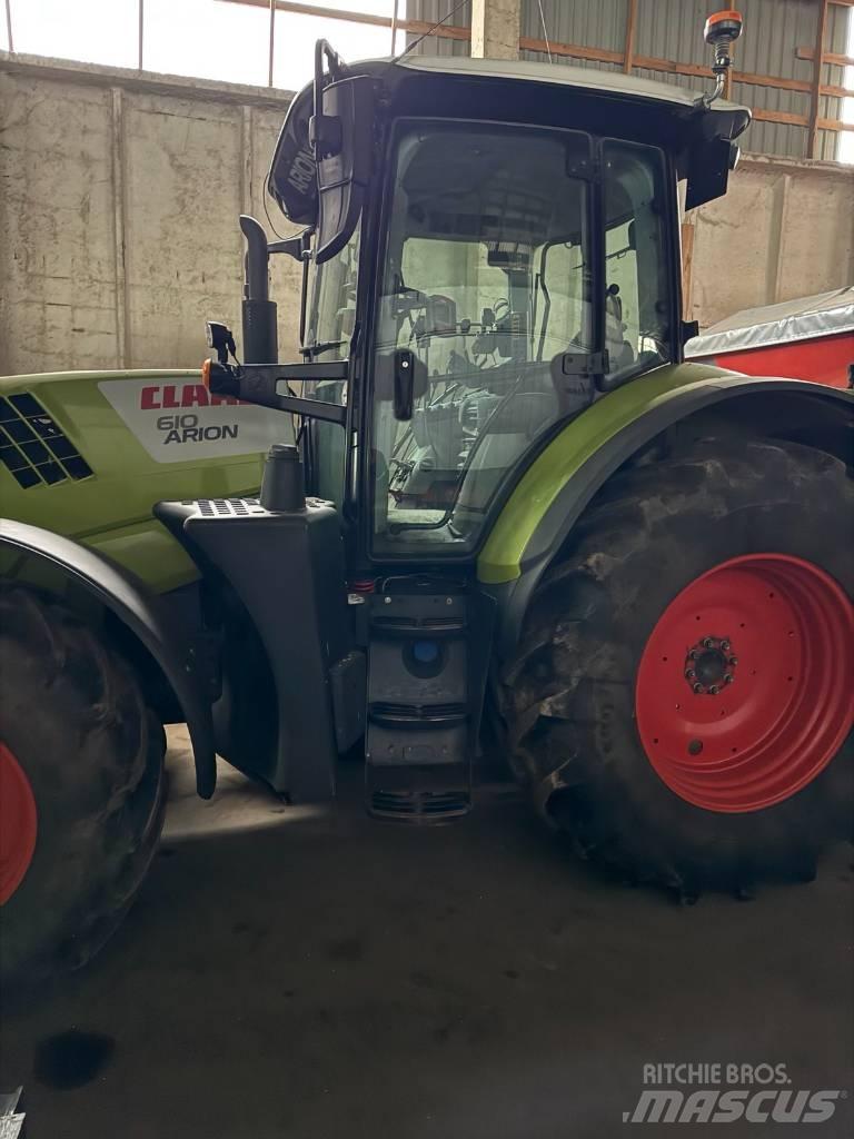 CLAAS Arion 610 CIS Tratores Agrícolas usados