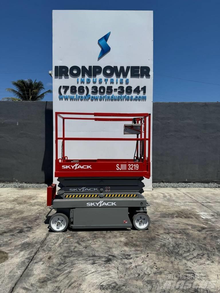 SkyJack SJ III 3219 Elevadores de tesoura