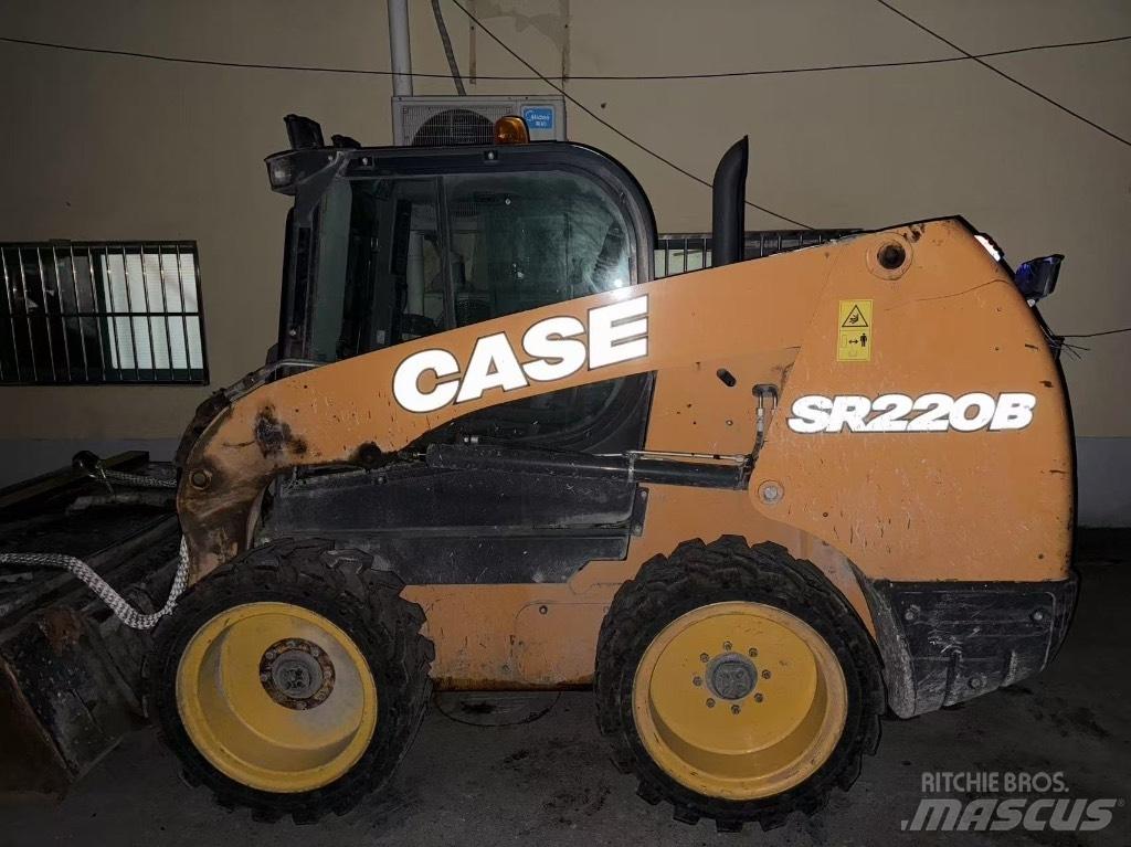 CASE SR 220B Carregadoras de direcção deslizante
