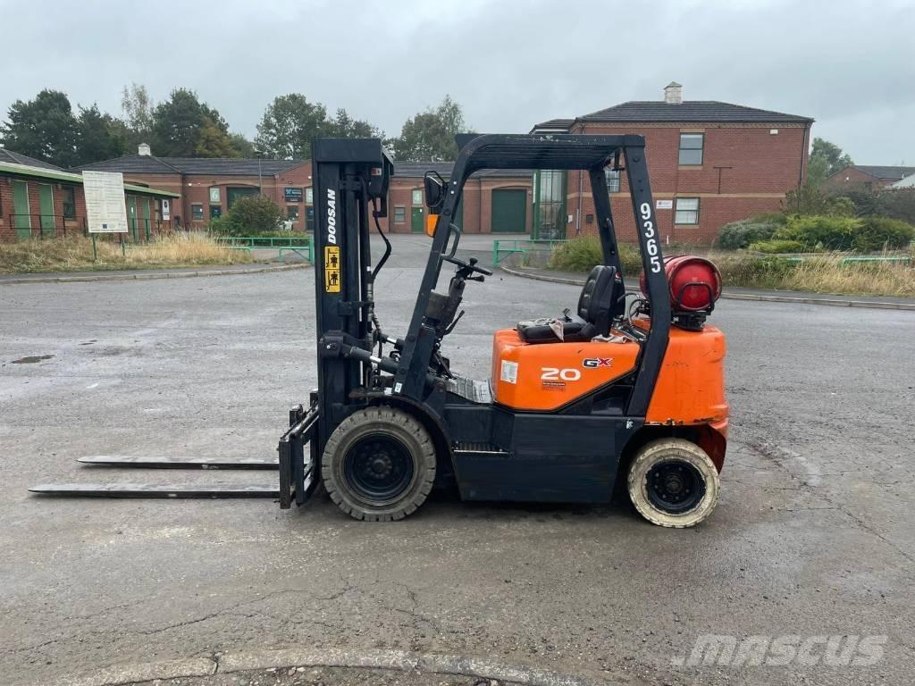 Doosan G 20 Empilhadores a gás