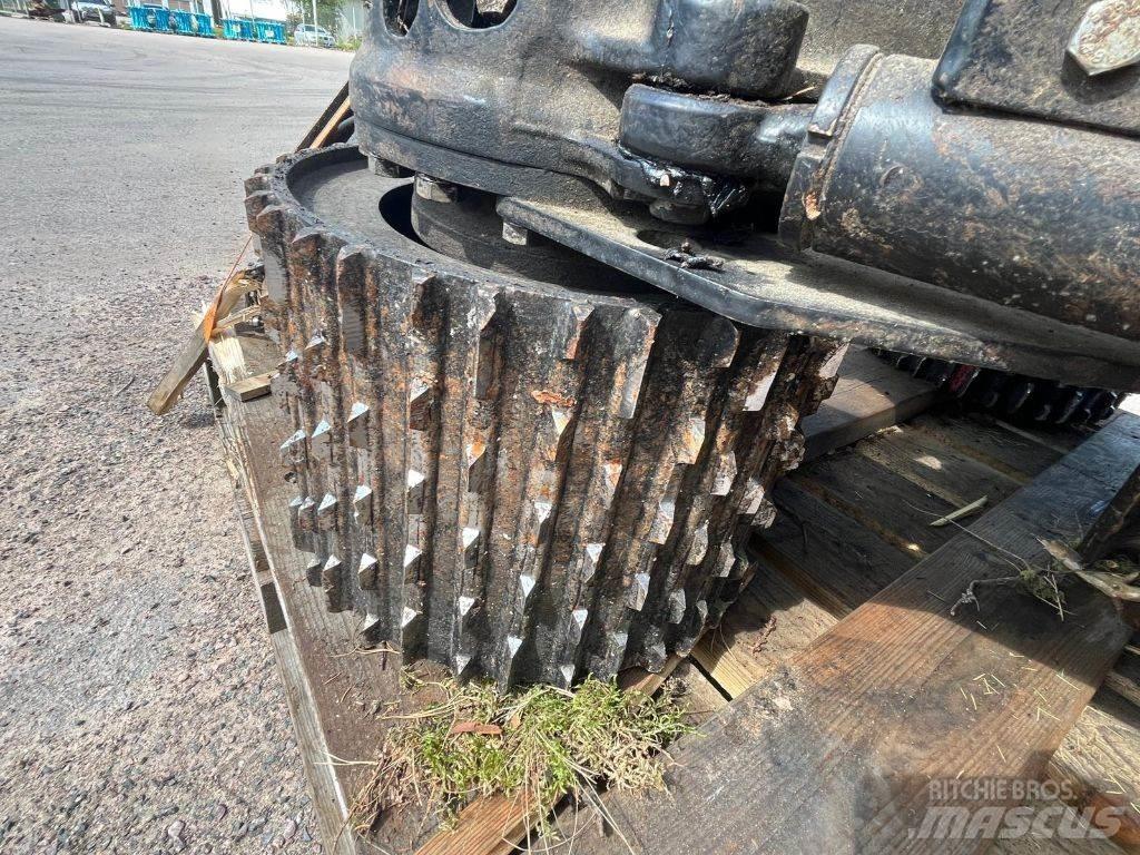 Komatsu S92 Cabeças de ceifeiras