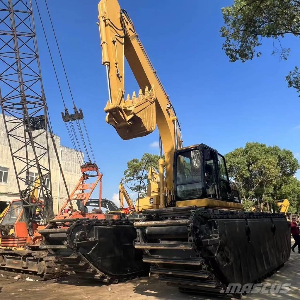 CAT 320 C Escavadoras anfíbias