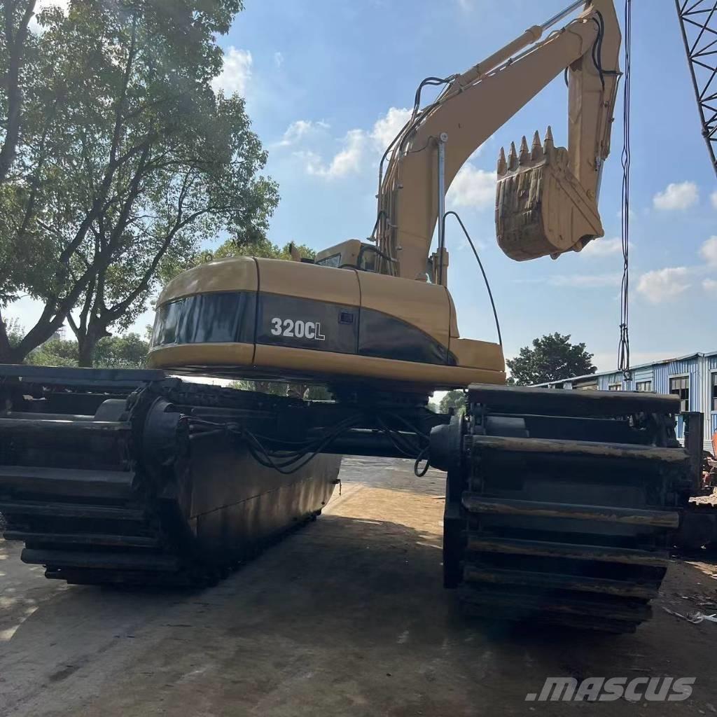 CAT 320 C Escavadoras anfíbias