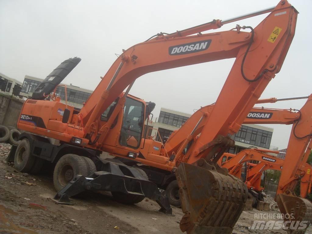 Doosan DH 150 W-7 Escavadoras de rodas