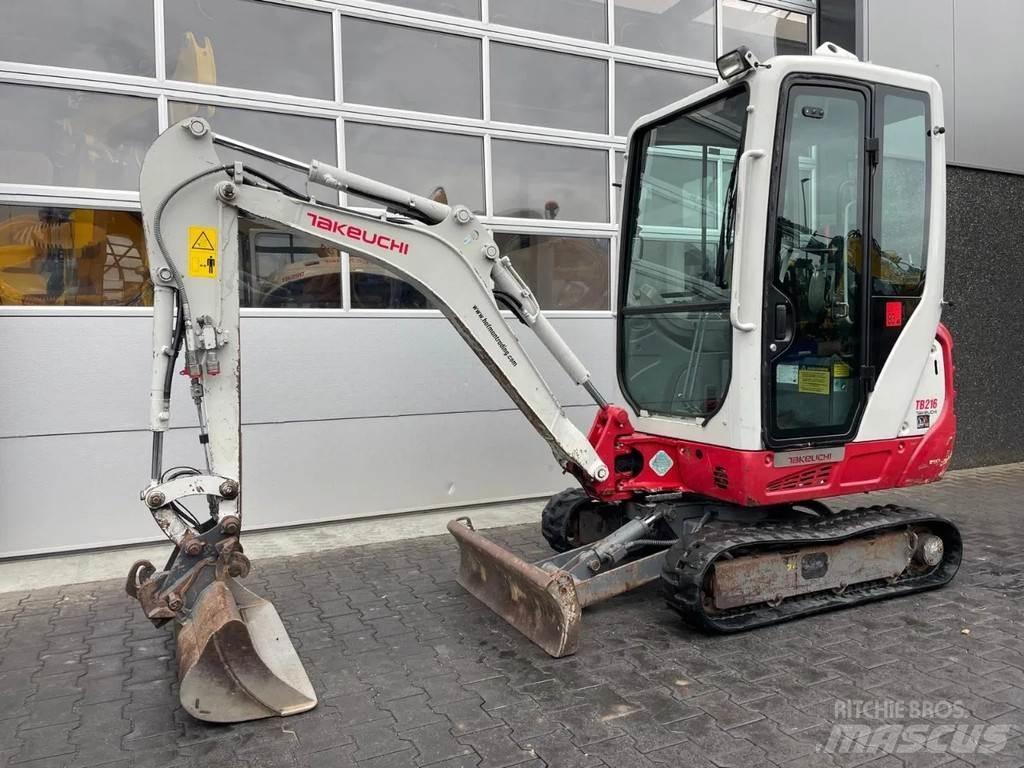 Takeuchi TB216 Mini Escavadoras <7t