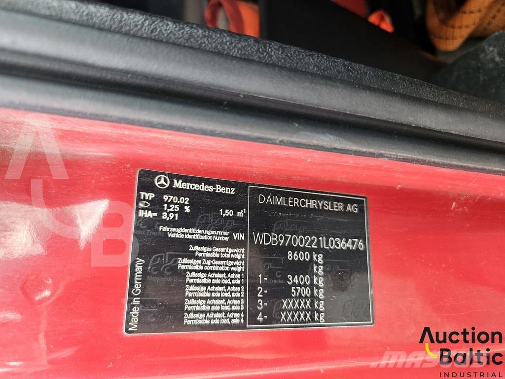 Mercedes-Benz 815 Camiões caixa temperatura controlada