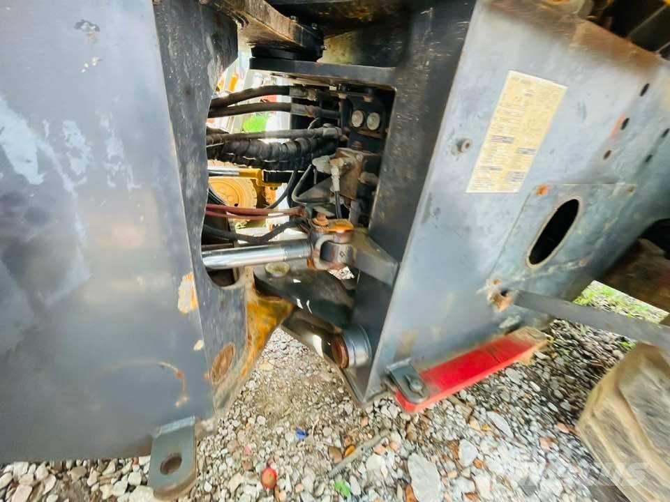 Komatsu WA320 Pás carregadoras de rodas