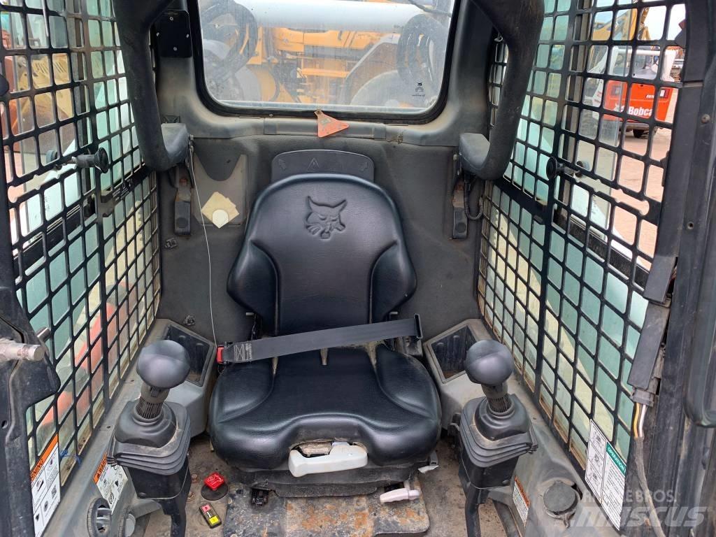 Bobcat S 740 Carregadoras de direcção deslizante