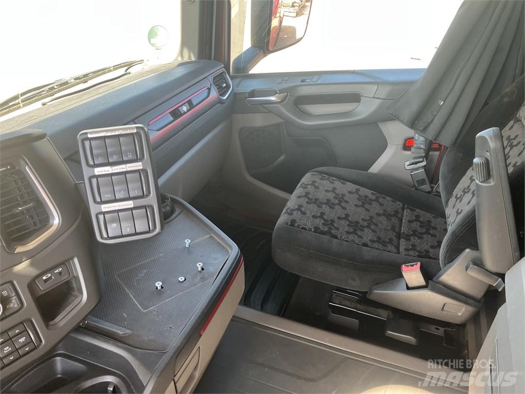 Scania R 590 Camiões de transporte de troncos