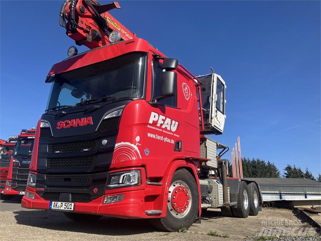 Scania R 590 Camiões de transporte de troncos