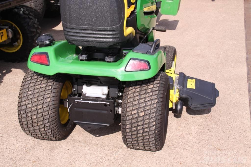 John Deere X 590 Corta-Relvas Riders