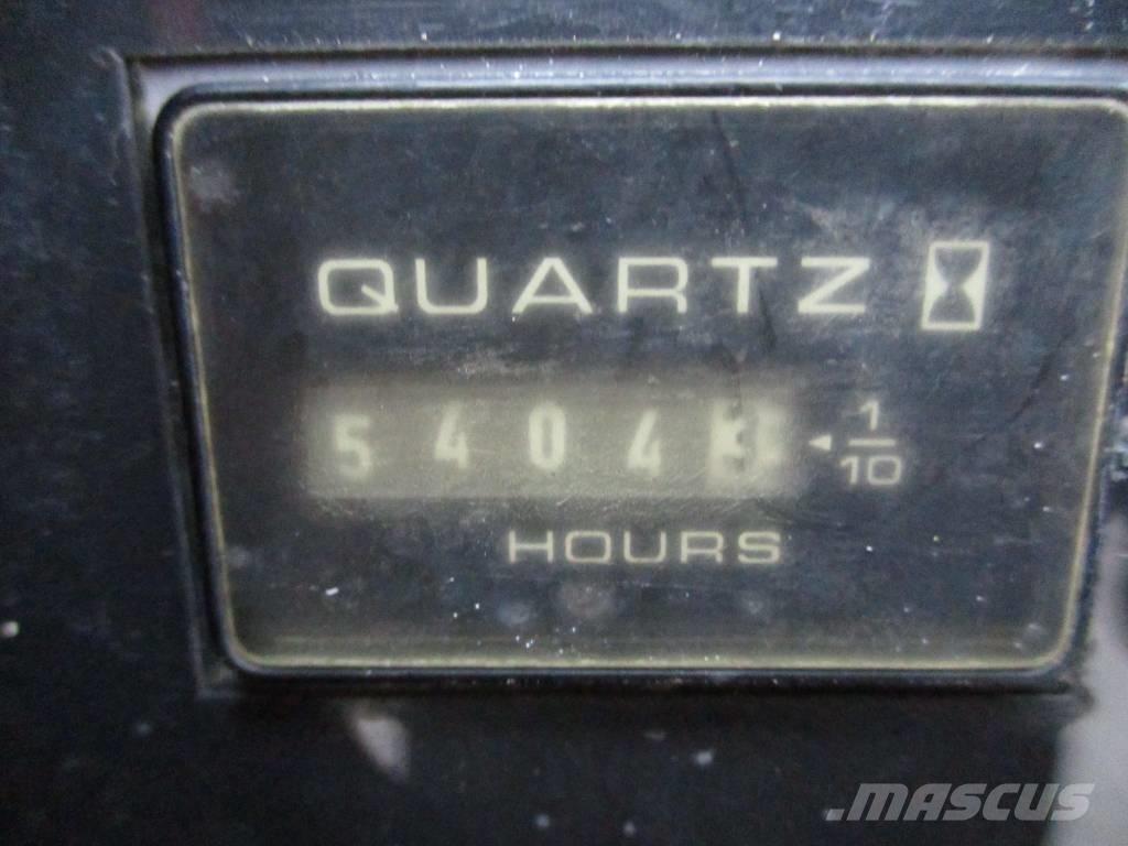 JLG 510 AJ (557) Plataformas de braço compactas auto-propulsão