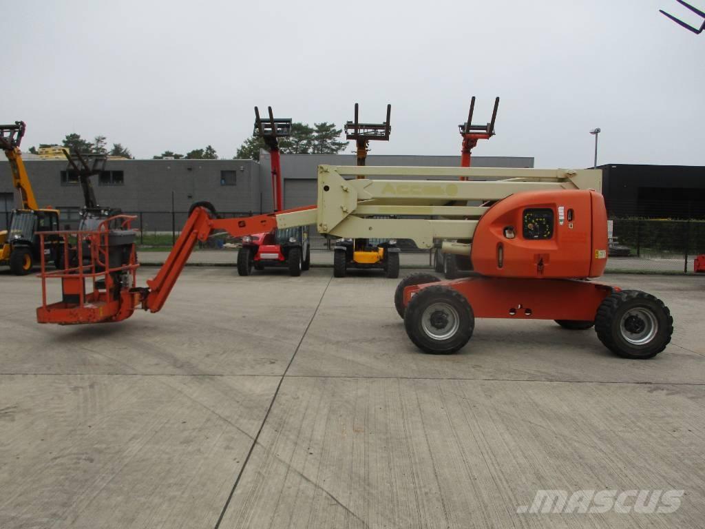 JLG 510 AJ (557) Plataformas de braço compactas auto-propulsão