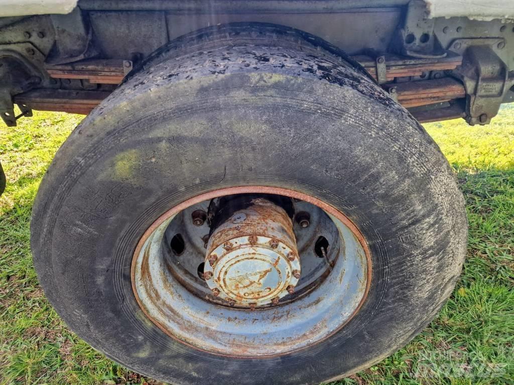 Volvo N 10 Camiões basculantes