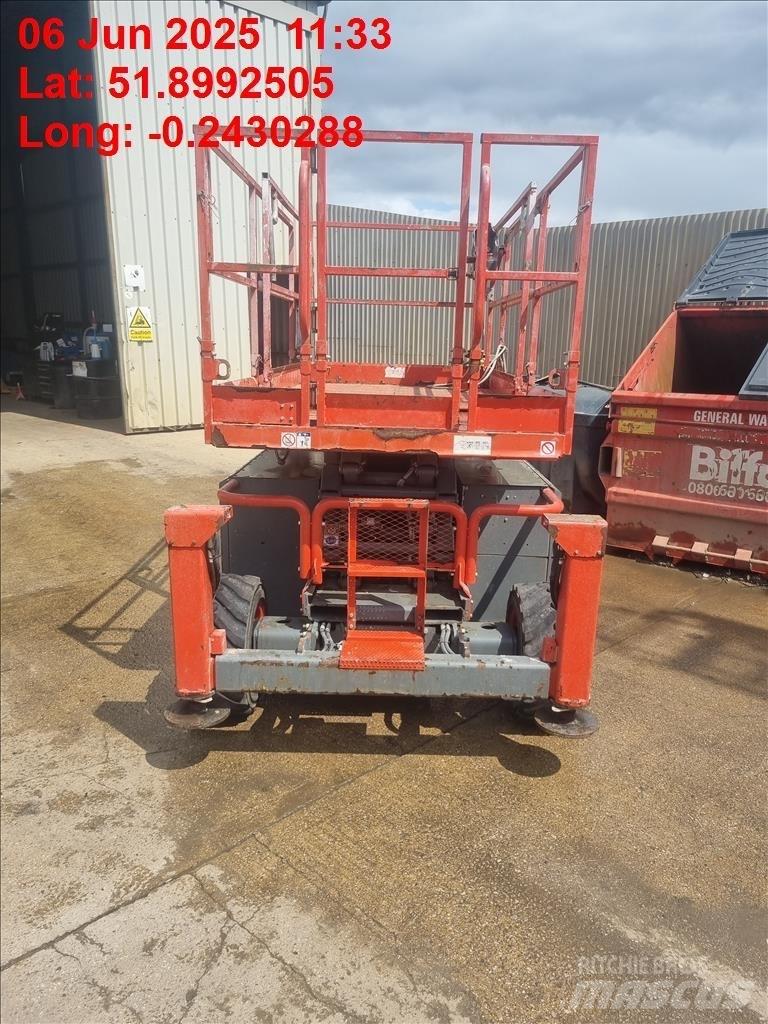 SkyJack SJ 6832 RT Elevadores de tesoura