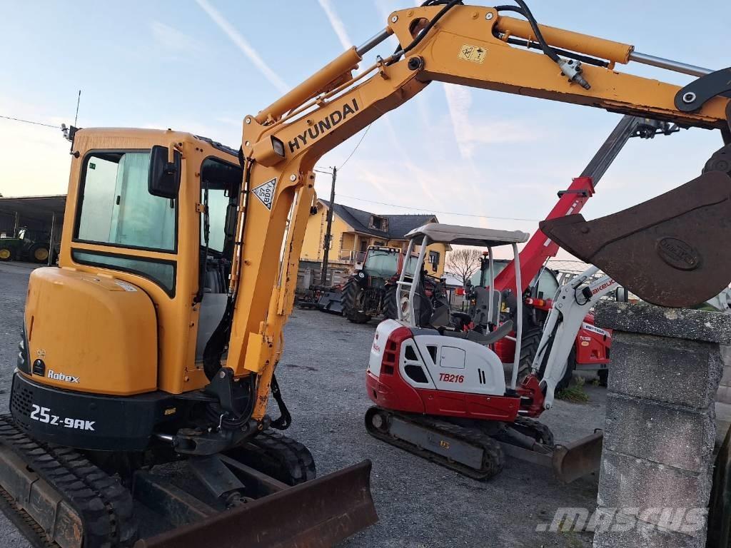 Hyundai 25 Z-9 AK Mini Escavadoras <7t