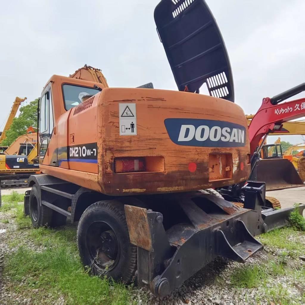 Doosan DH 210 W-7 Escavadoras de rodas