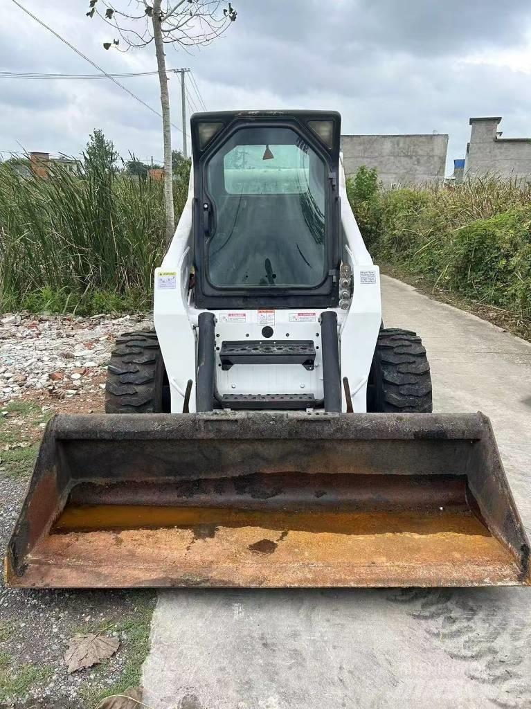 Bobcat S 300 Carregadoras de direcção deslizante