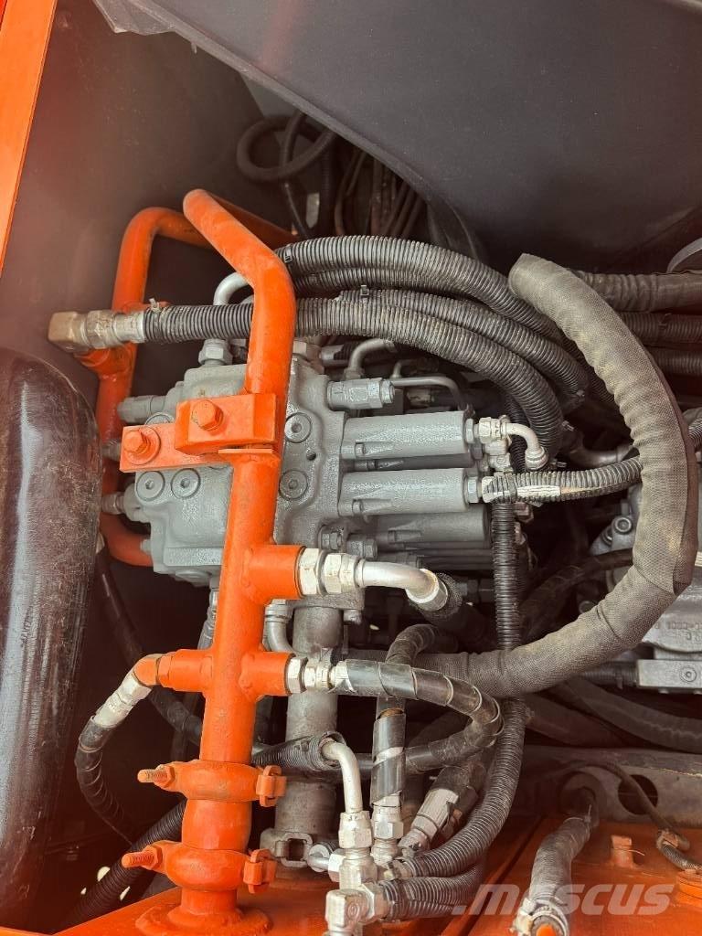 Hitachi ZX 70 Mini Escavadoras <7t