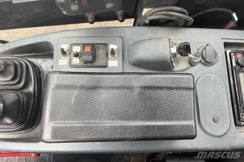 Komatsu WA 80 M Pás carregadoras de rodas