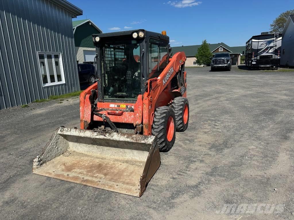 Kubota SSV 65 Carregadoras de direcção deslizante