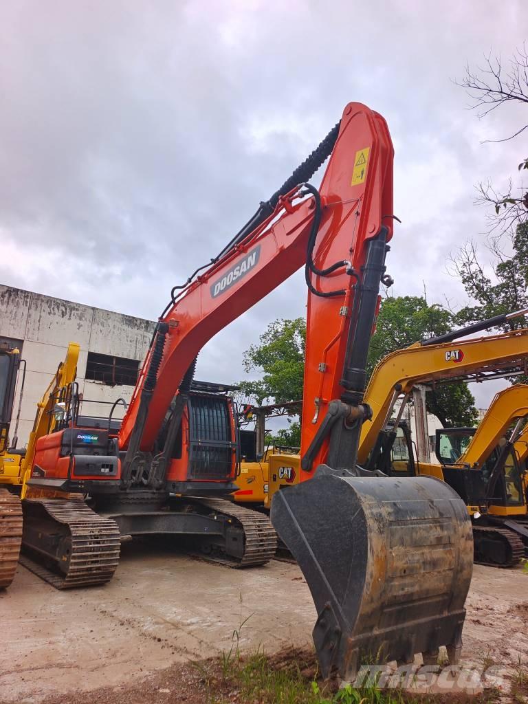 Doosan DX 300 LC-9C Escavadoras de rastos