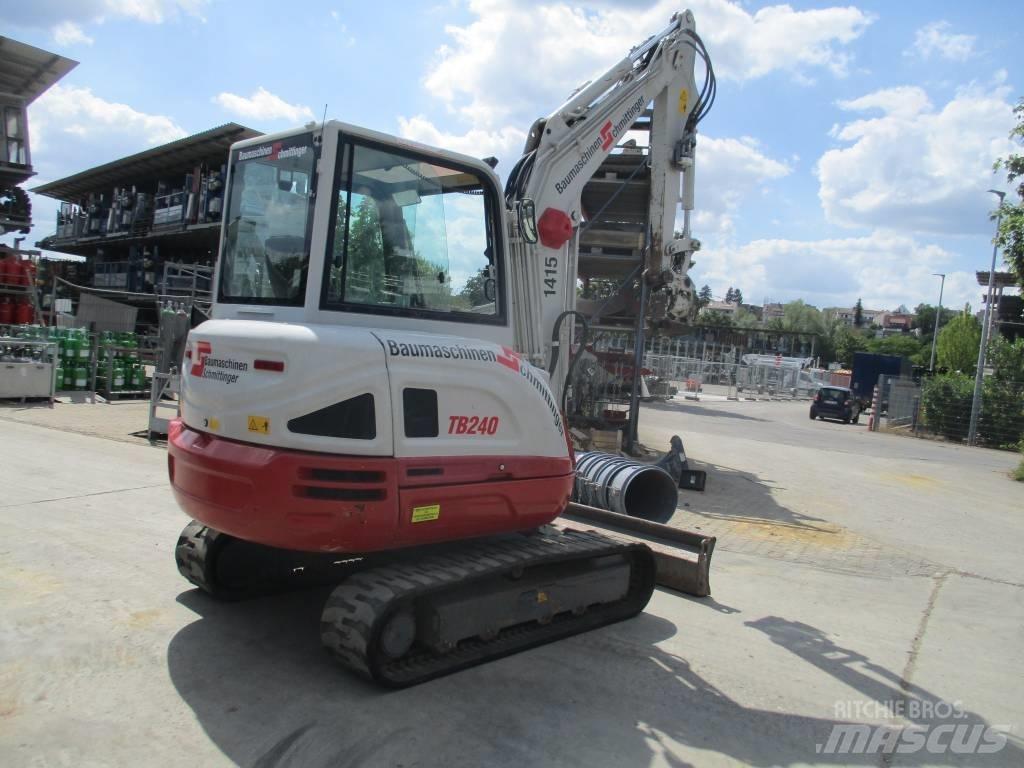 Takeuchi TB240 Mini Escavadoras <7t
