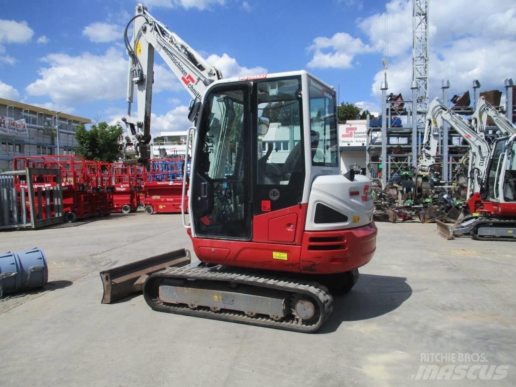 Takeuchi TB240 Mini Escavadoras <7t