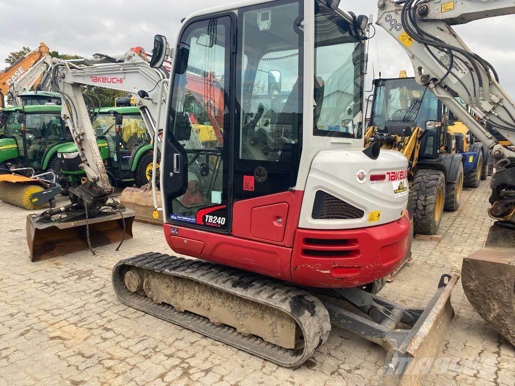 Takeuchi TB 240 Mini Escavadoras <7t