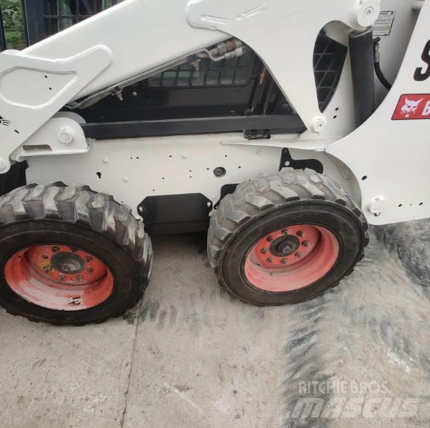 Bobcat S300 Carregadoras de direcção deslizante