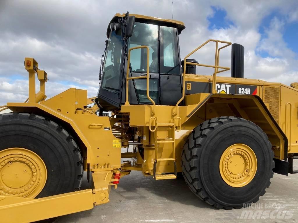 CAT 824 H Dozers - Tratores rastos