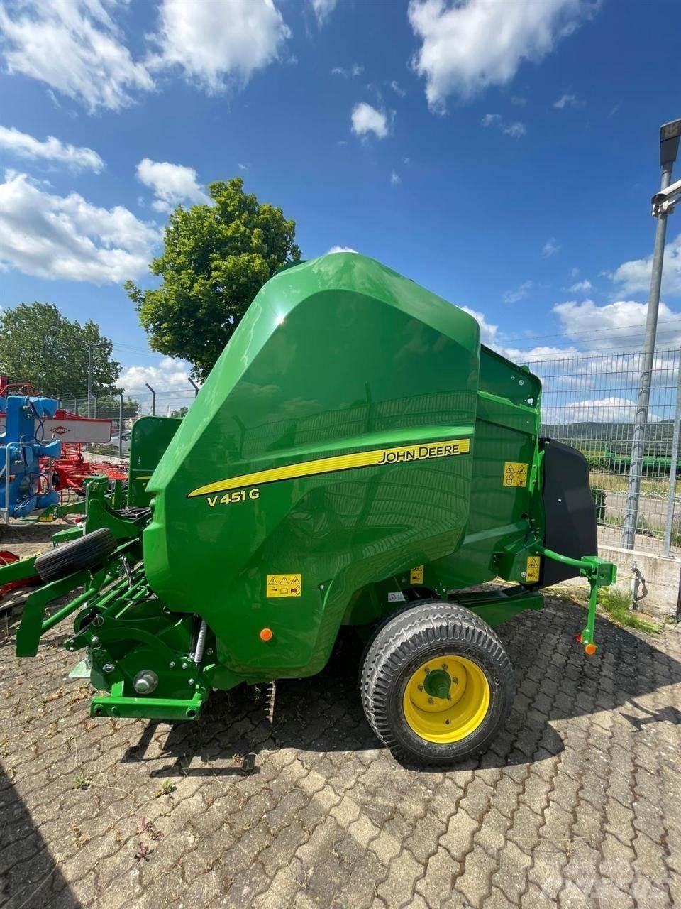 John Deere V451G Enfardadeira de rolos