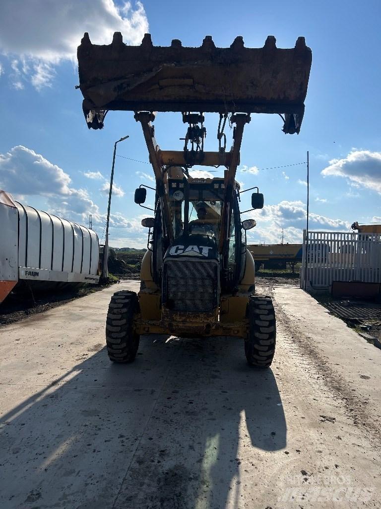 CAT 422 E Retroescavadoras
