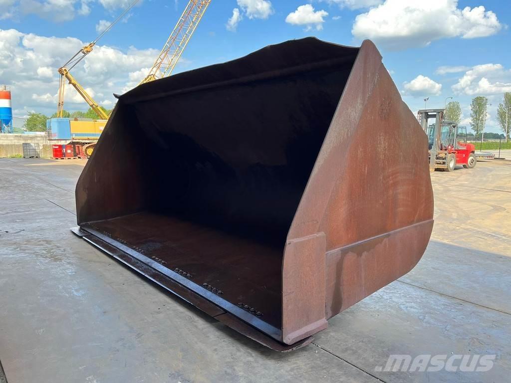 CAT 990 Bucket Baldes