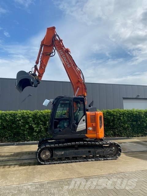 Hitachi ZX 135 US-6 Escavadoras de rastos