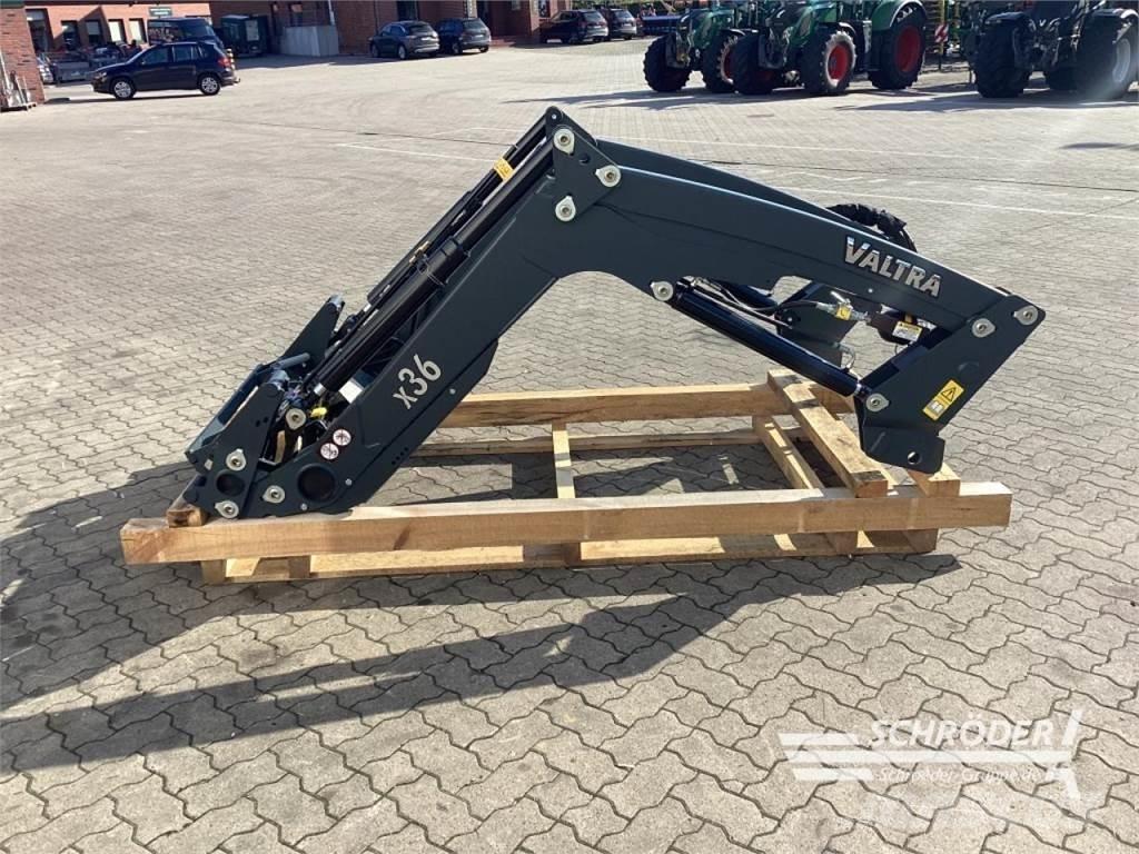 Valtra X36 DM Carregadoras frontais e escavadoras